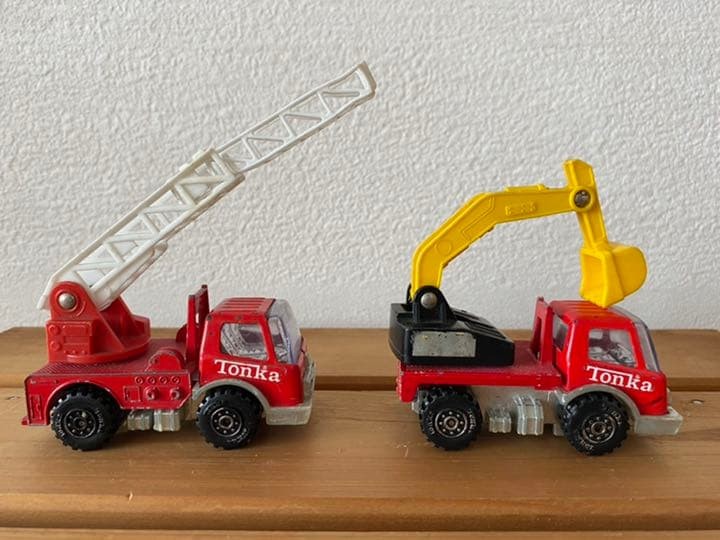 Tin miniature car Tonka