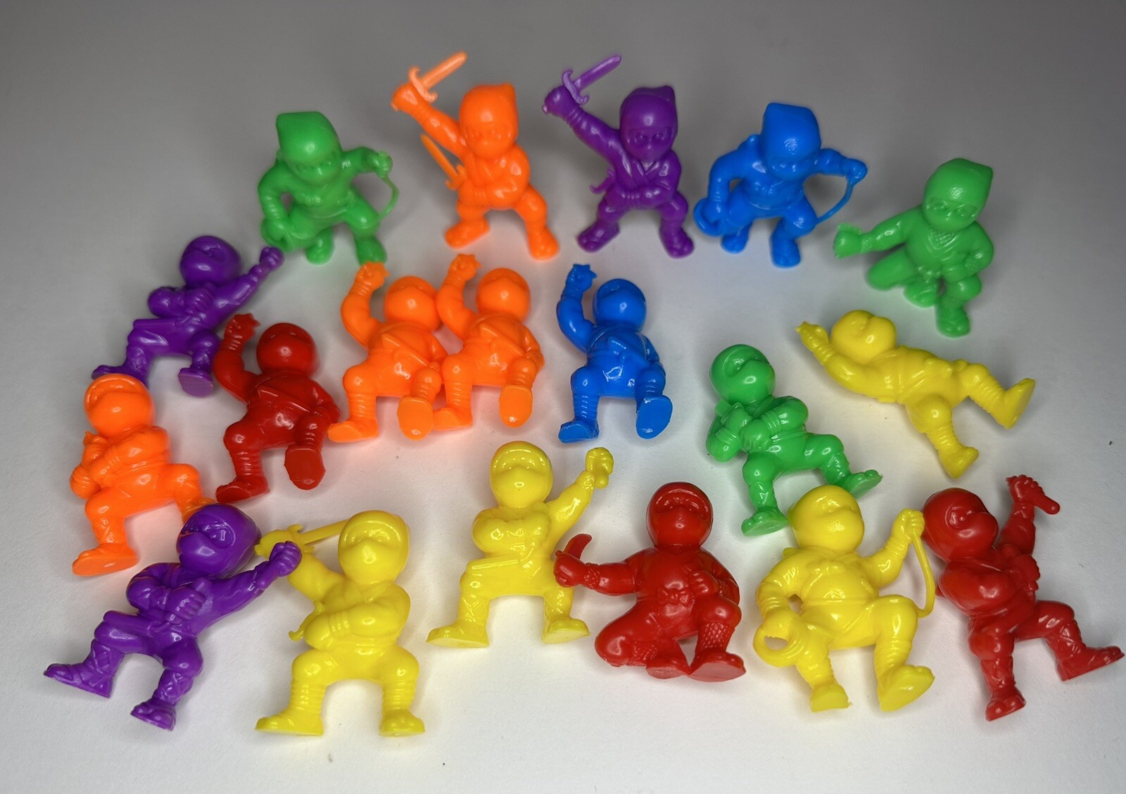 19 Mini Ninjas Gumball Vending Machine Used with Free Shipping