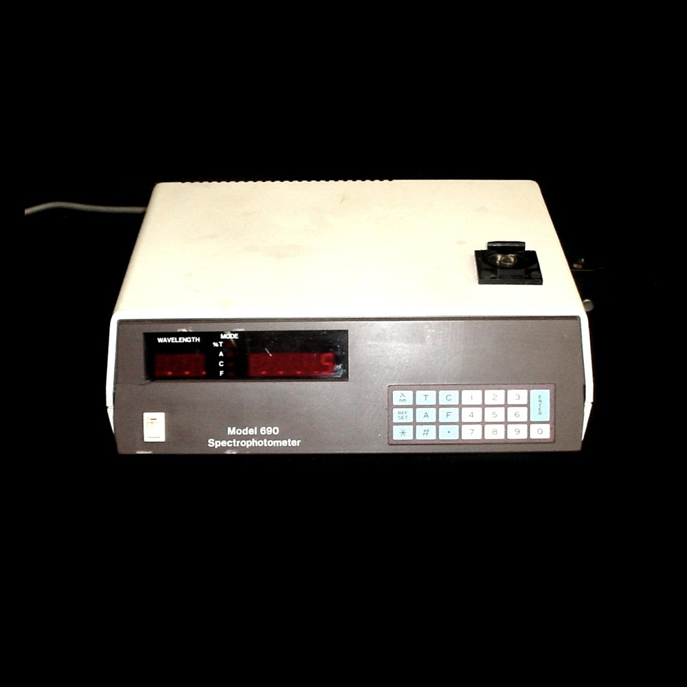 Sequoia-Turner Spectrophotometer 690 Visible Spectrum Analyzer 110~230VAC