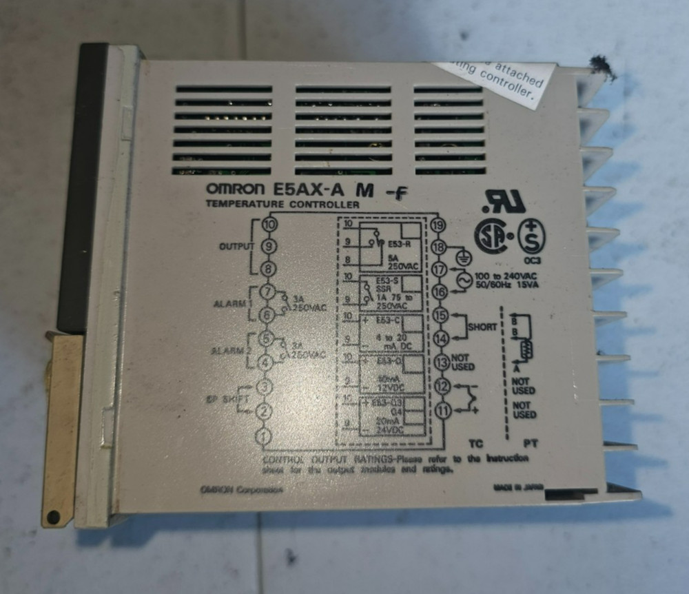 Omron E5AX-A Temperature Controller 100-240 VAC 15 VA