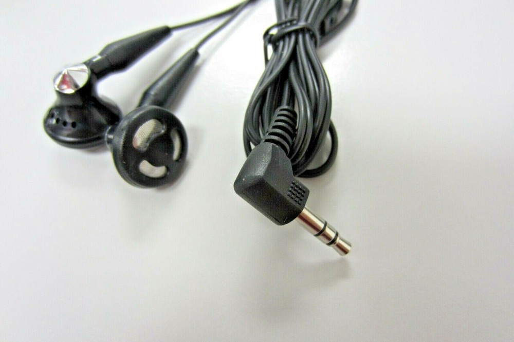 Black Earbuds with Right Angle Connector (wired)