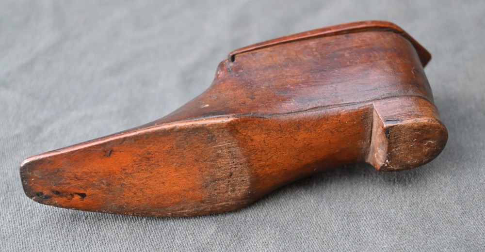 Antique 19th century treen shoe snuffbox