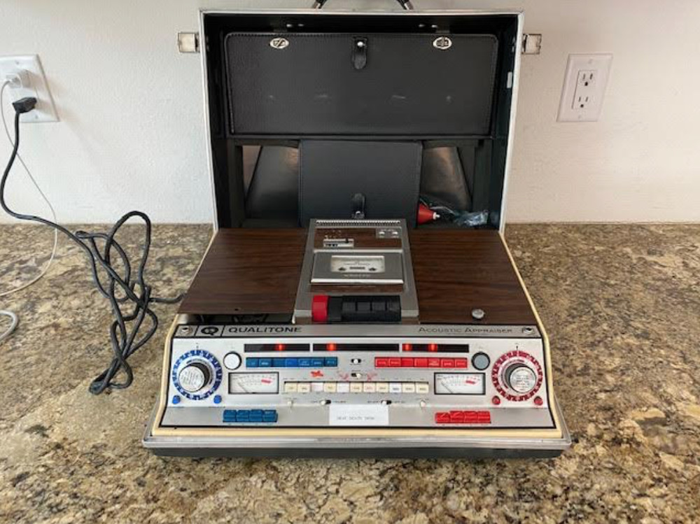 Qualitone Acoustic Appraiser Audiometer  ANSI Hearing Threshold Level