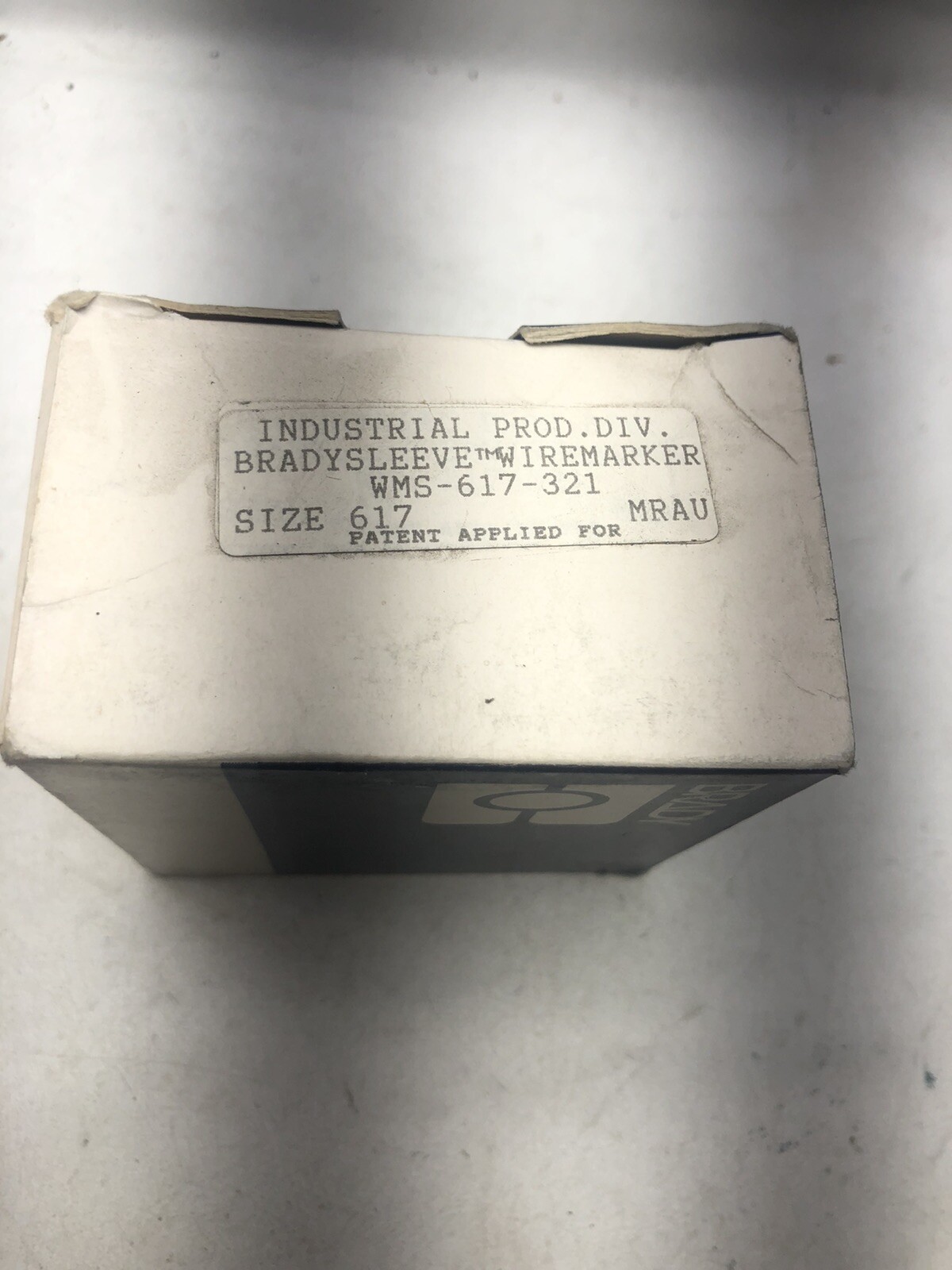 NEW BRADYSLEEVE WIREMARKER 32544 / WMS-617-321 250 CNT ROLL 1.5" X 1.00"