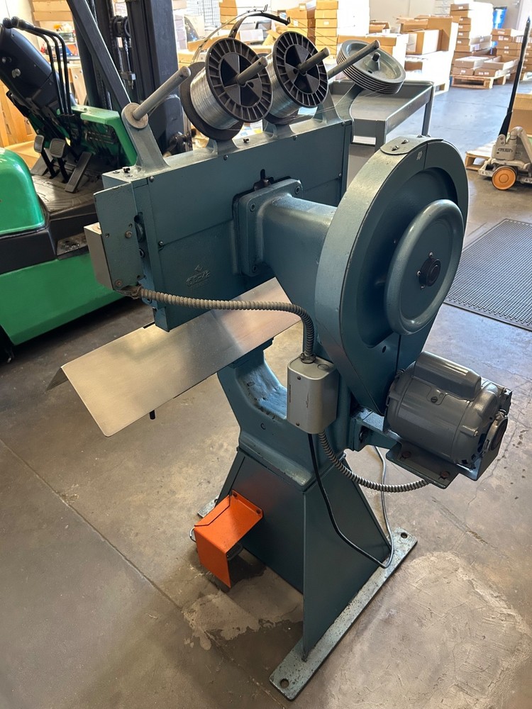 Interlake Multiple Head Book Stitcher Flat / Saddle, Model P
