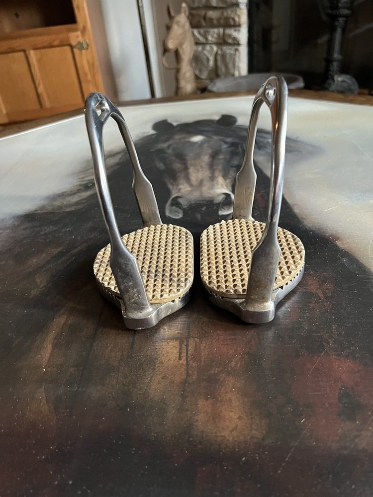 Endurance Stirrups