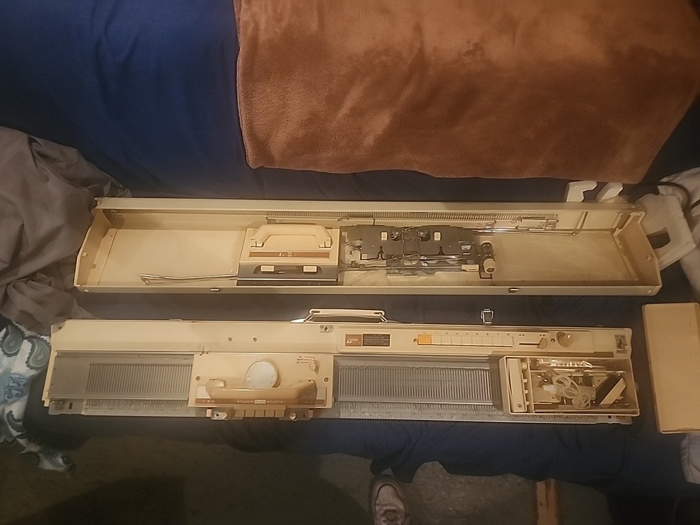 Knitting Machine Good Condition Vitinage Knitting Machine