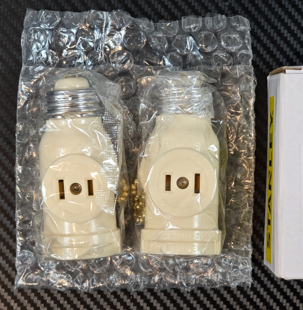 Stanley Set of 2 EK-01 Pull Chain Socket Adapter