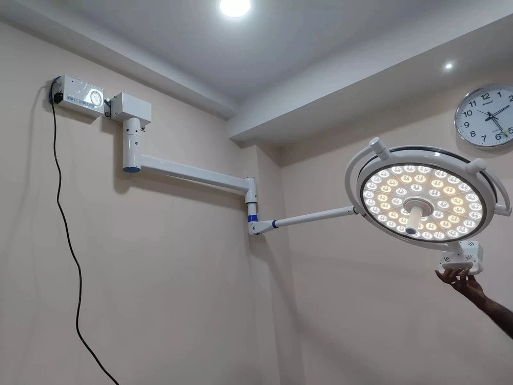 Operating Room OT Light Shadowles Single Dome Satellite Adjustable LED 48 **