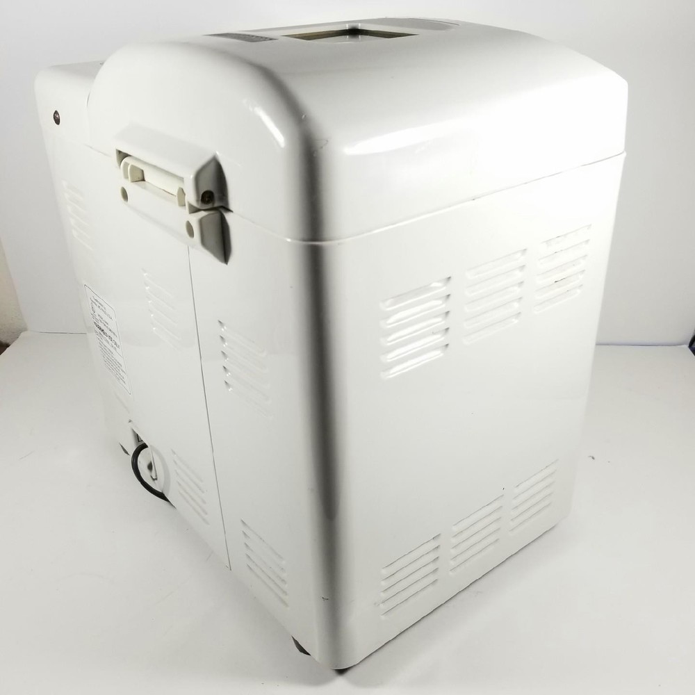 Toastmaster Corner Bakery Bread Maker Bread Box Dessert Machine 1183N & Cookbook