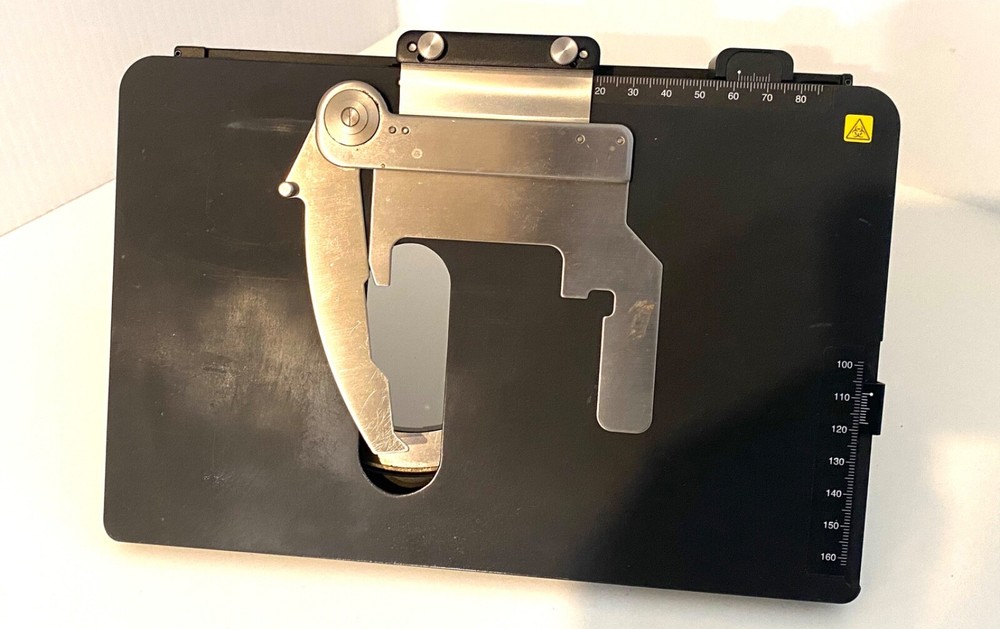 NIKON Eclipse 90i Microscope w/ 5 Objectives