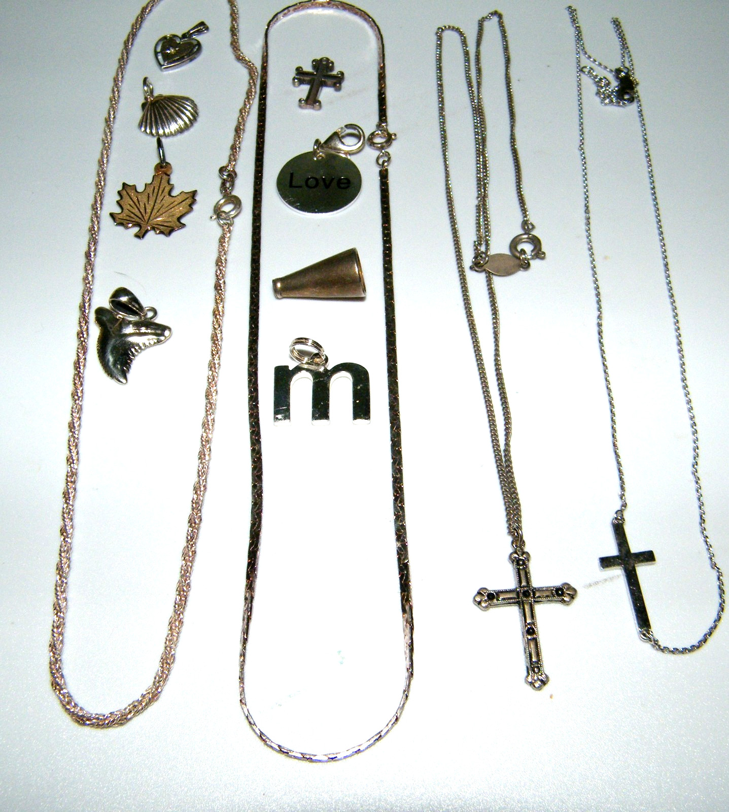 Lot of Sterling Silver Jewelry, necklaces, pendants, charms - wear / scrap 28 gr