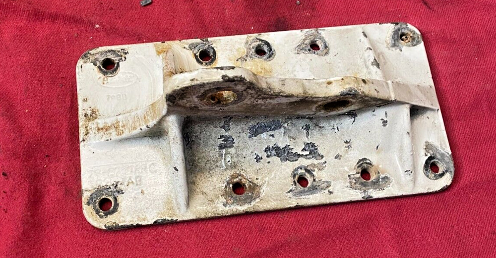 Peterbilt Sleeper Connector - Hanger, mount, support, bracket 29-02378R