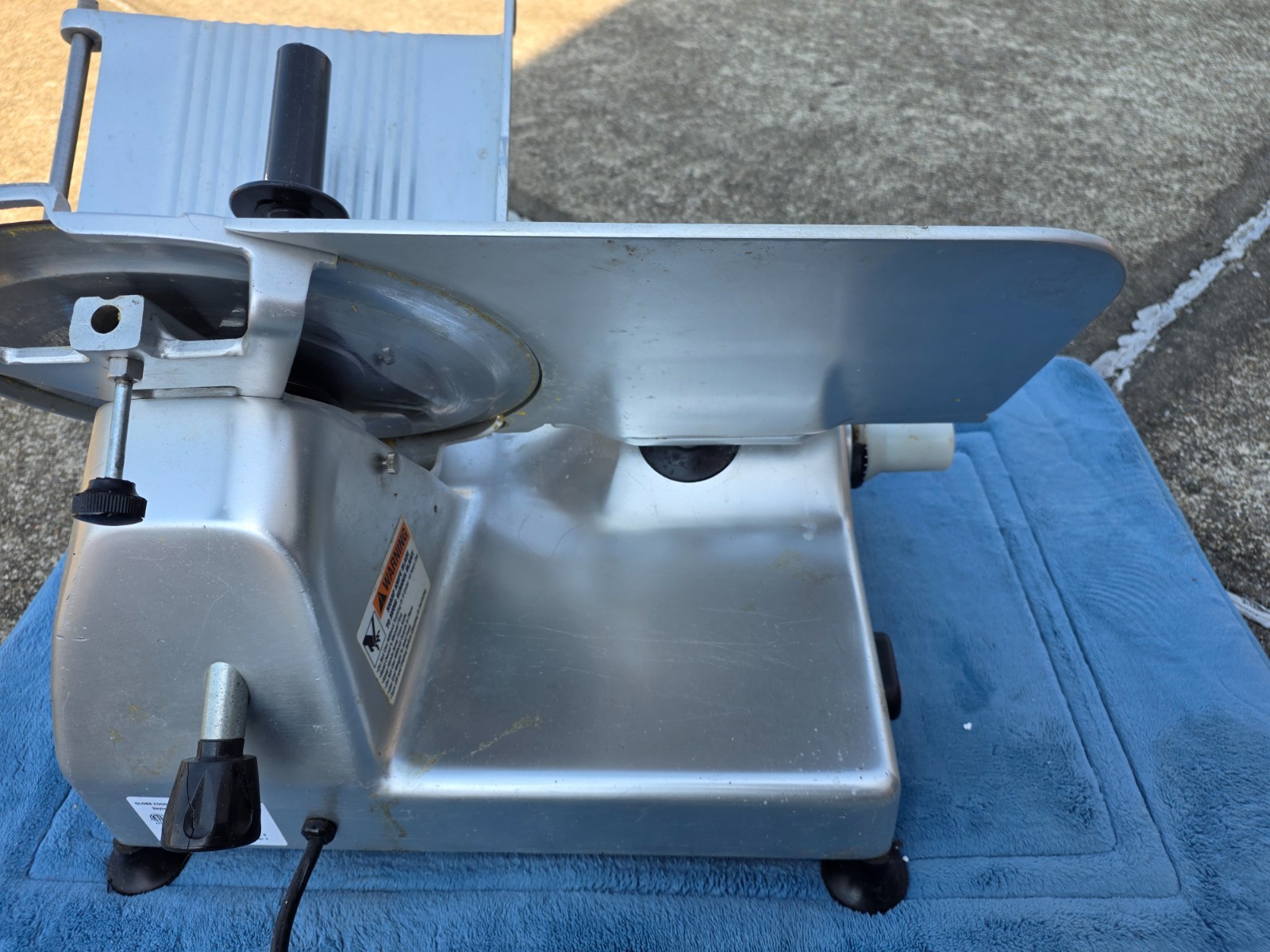 Globe G12 12" Electric Manual Food Slicer