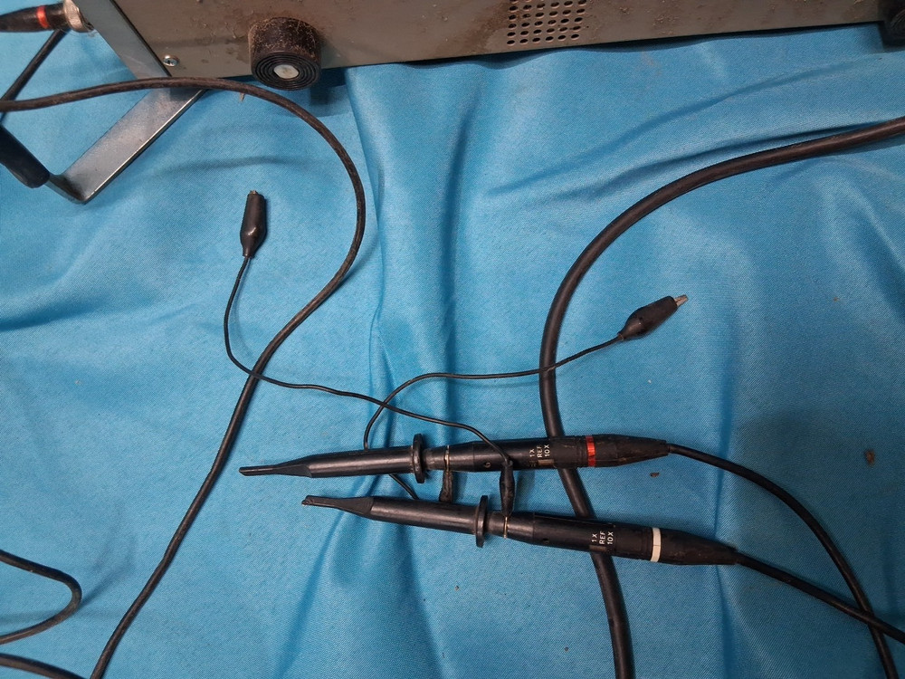 BK Precision Oscilloscope 1530 parts