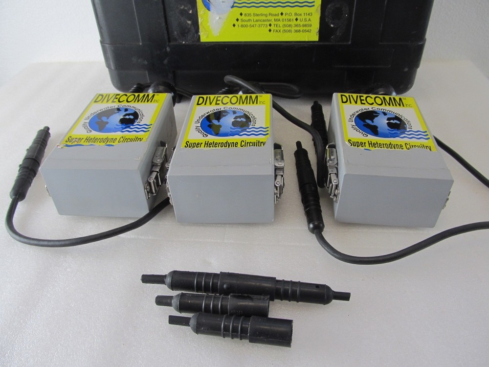 Divecomm DC1000A Communications Devices with Case