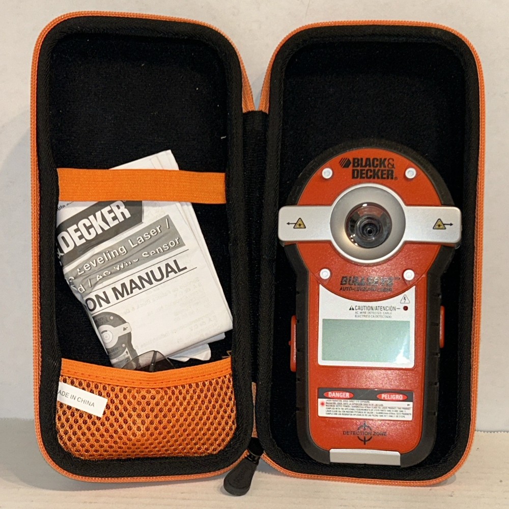 Black & Decker BDL190S Bullseye Auto Leveling Laser w/Stud Sensor + Case E1