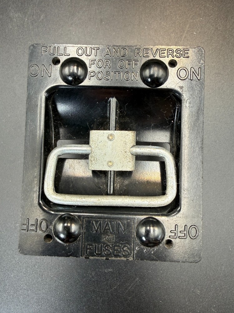 CUTLER HAMMER  60 AMP MAIN FUSE PANEL PULLOUT FUSE HOLDER