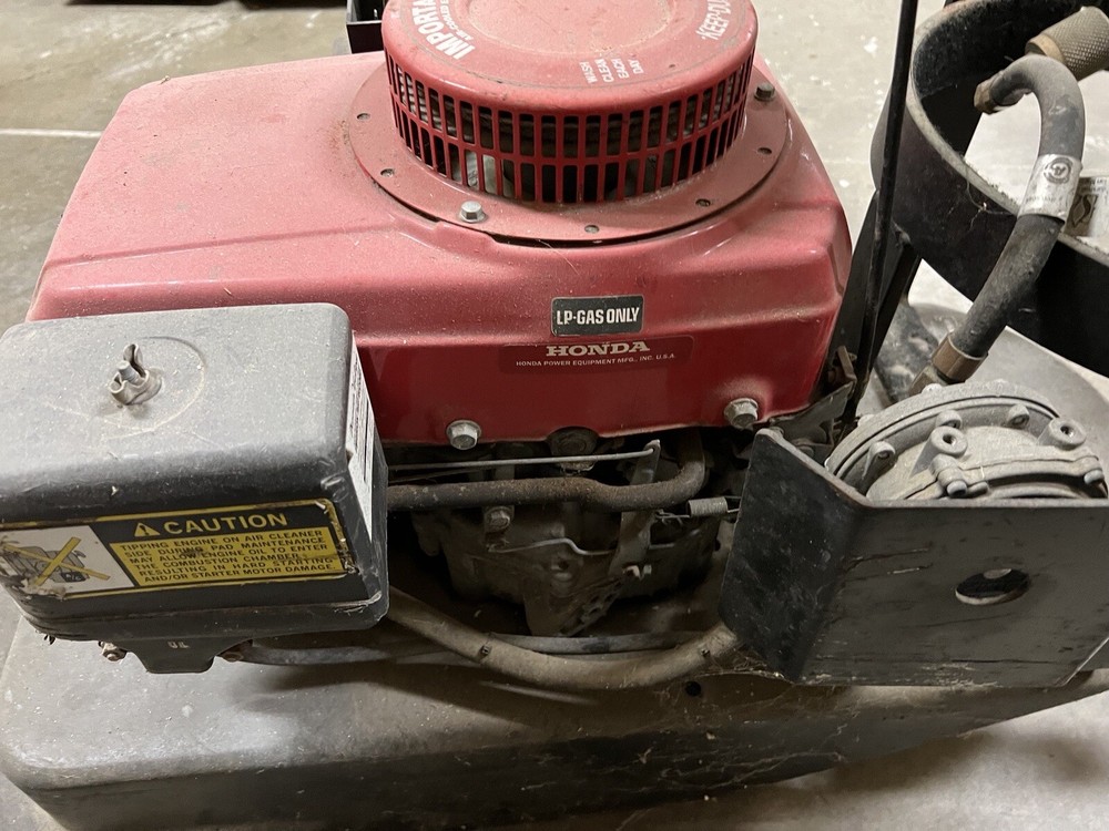 20” pioneer eclipse honda propane floor buffer 301 hours