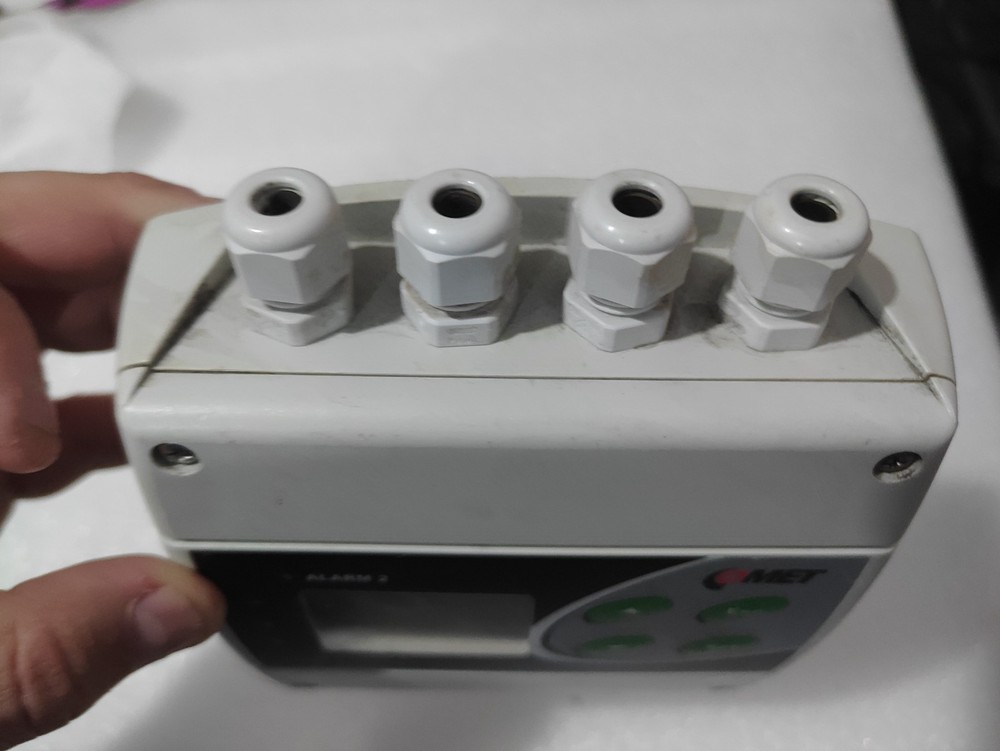 Comet H0430 temperature transmitter and controller