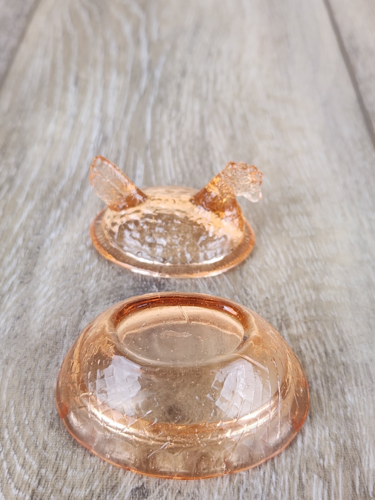 Peach Glass Mini Hen on Nest Covered Salt Cellar 2.5"
