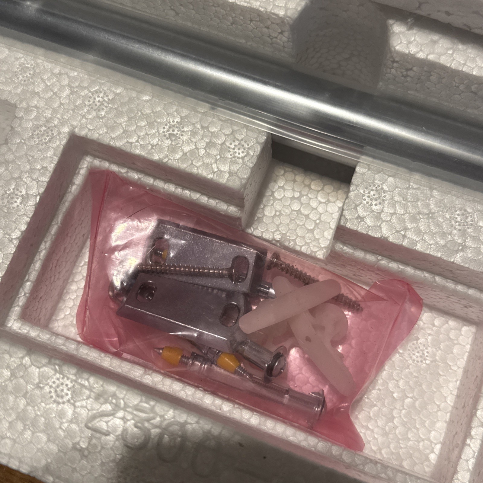 Restoration Hardware 18'' Lugarno Towel Bar • CHROME