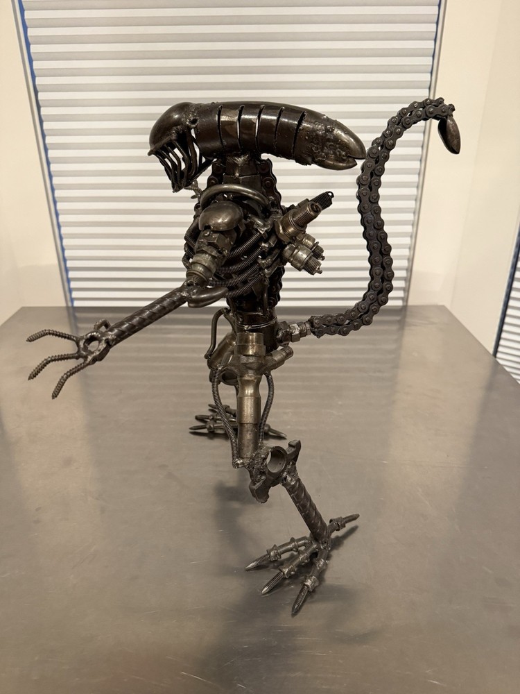 metal sculptures alien