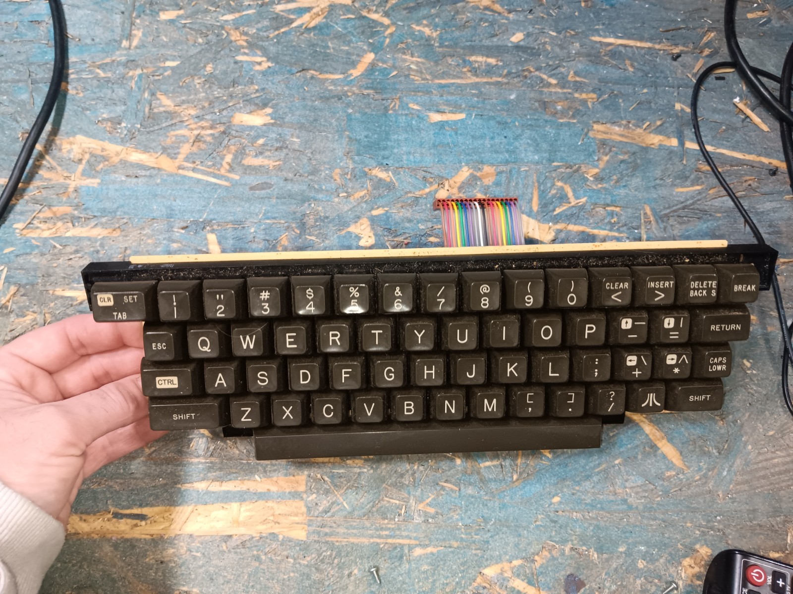 Atari 800 EXACT HI-TEK 373-700115A KEYBOARD-GOOD-QUICK TESTED-KEYS COME OFF-SEE