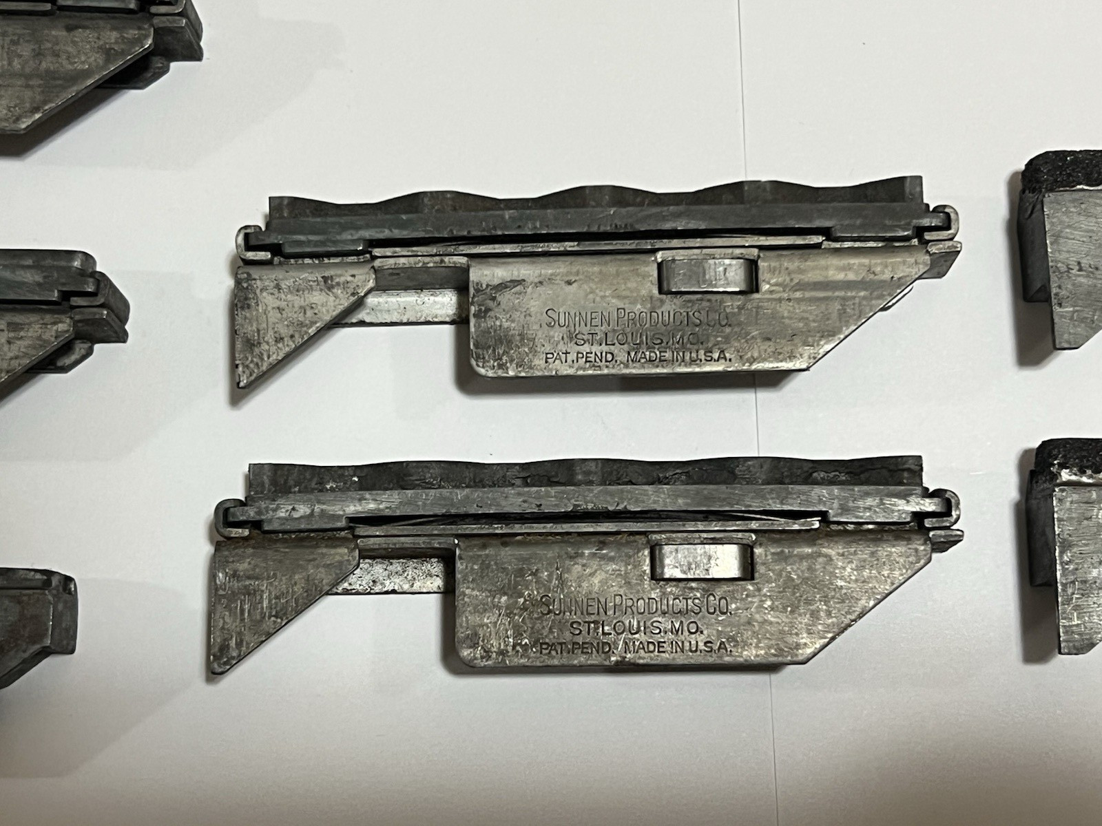 Sunnen J-9420 Junior Cylinder Bore Hone Set in Box w Stones 2-1/8" - 2-7/8" USA