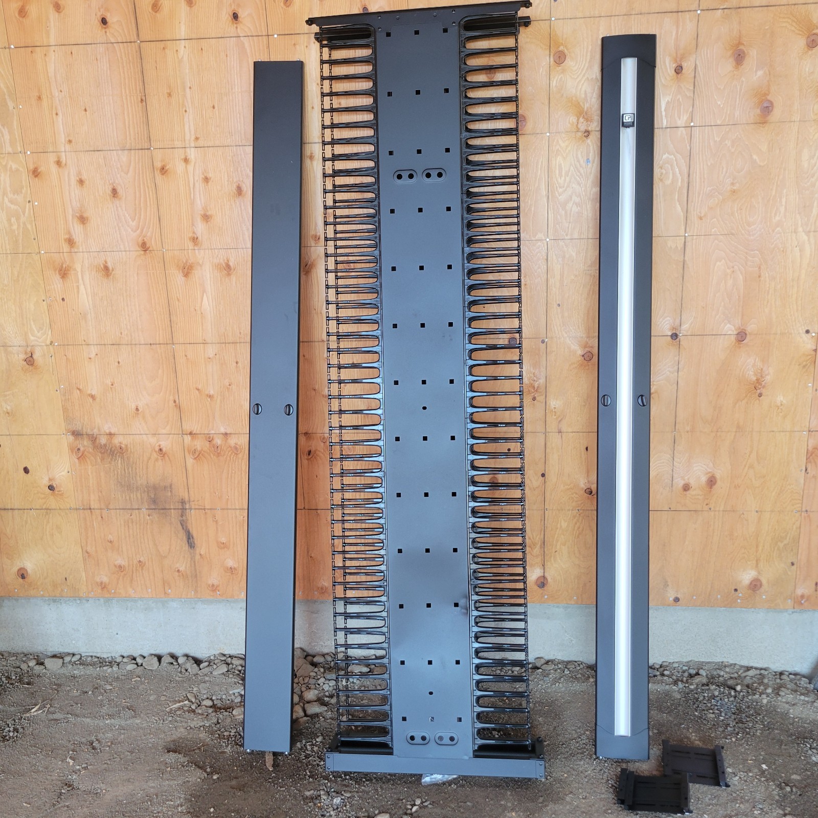 Chatsworth 35521-703 Double-Sided 7'x6"x24.3" Vertical Cable Manager 45U Rack