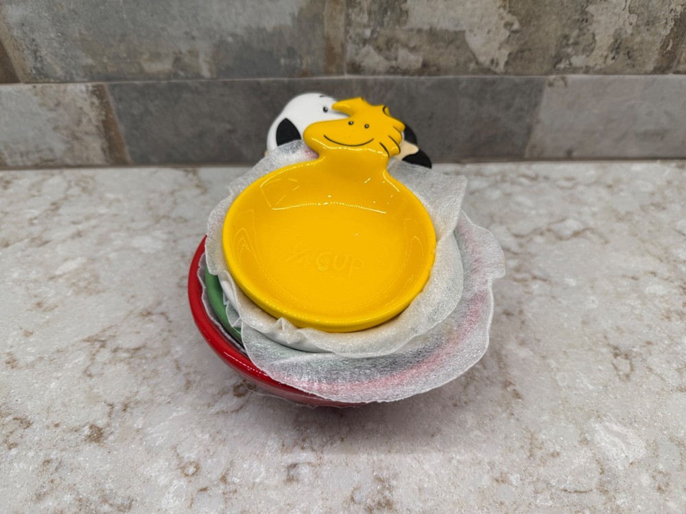 Hallmark Peanuts Ceramic Measuring Cups..