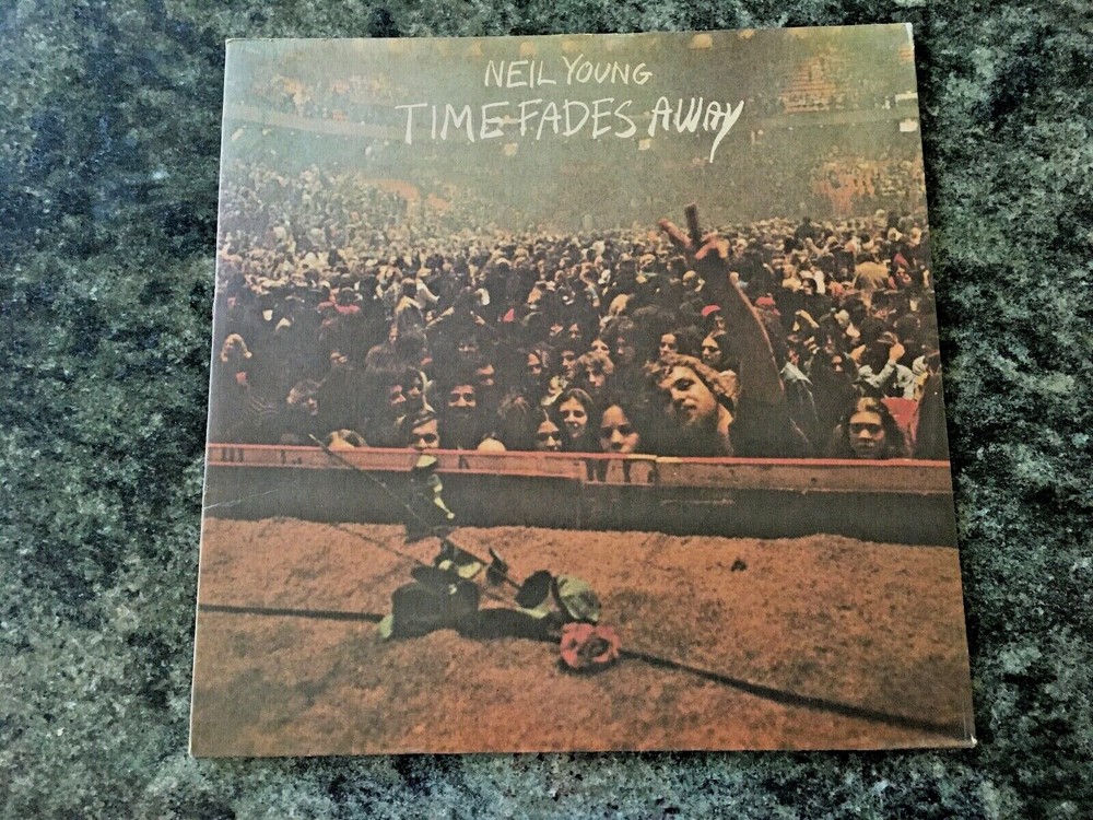 NEIL YOUNG TIME FADES AWAY 1973 ORIGINAL VINYL LP W/ INSERT