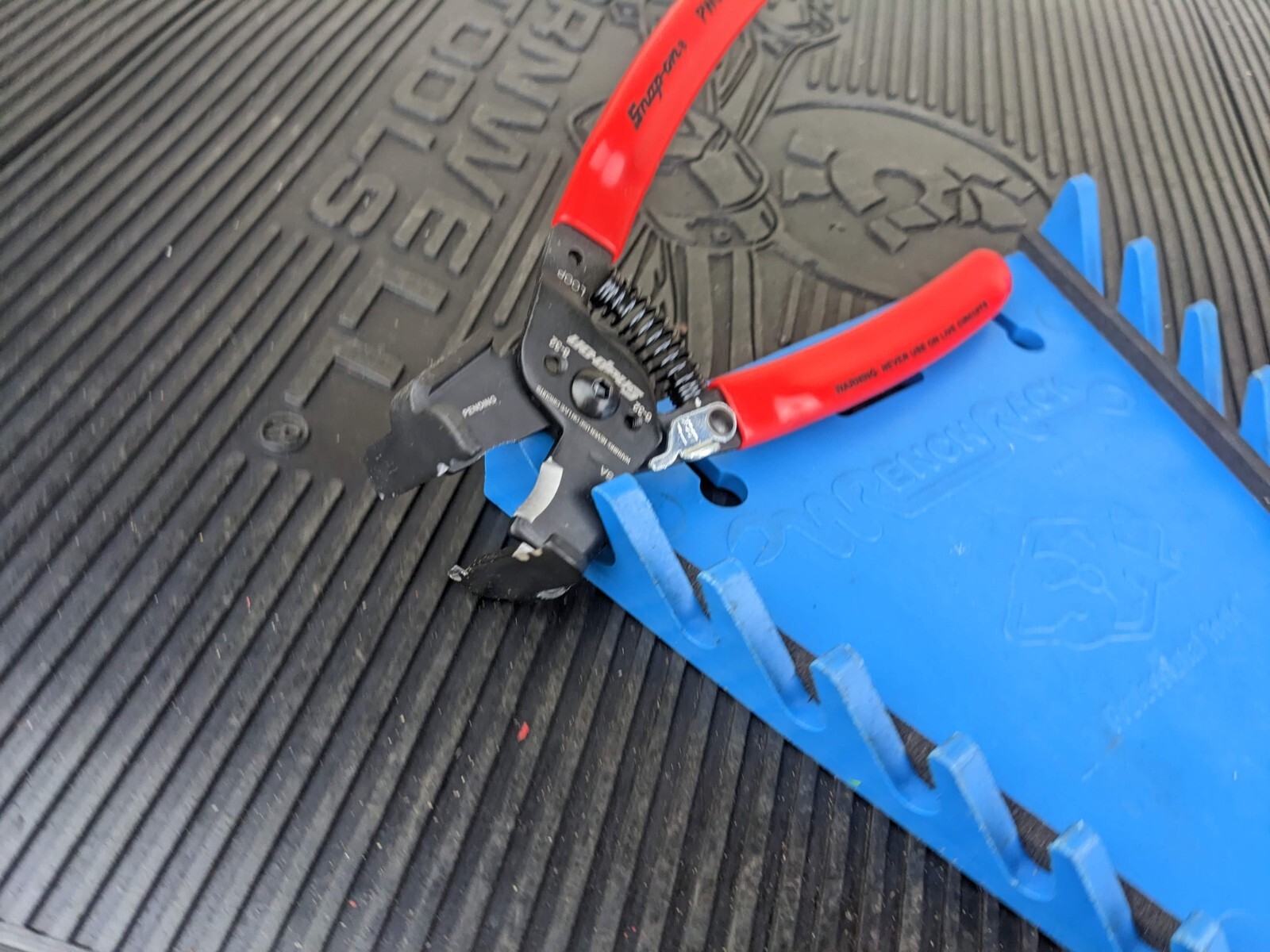 #bf266 Snap-on Tools USA RED Soft Grip 7" Inline Wire Stripper / Cutter PWCHHD7