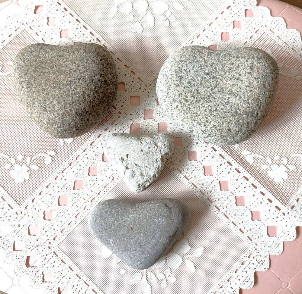 4 Natural Heart Shaped Granite Stone