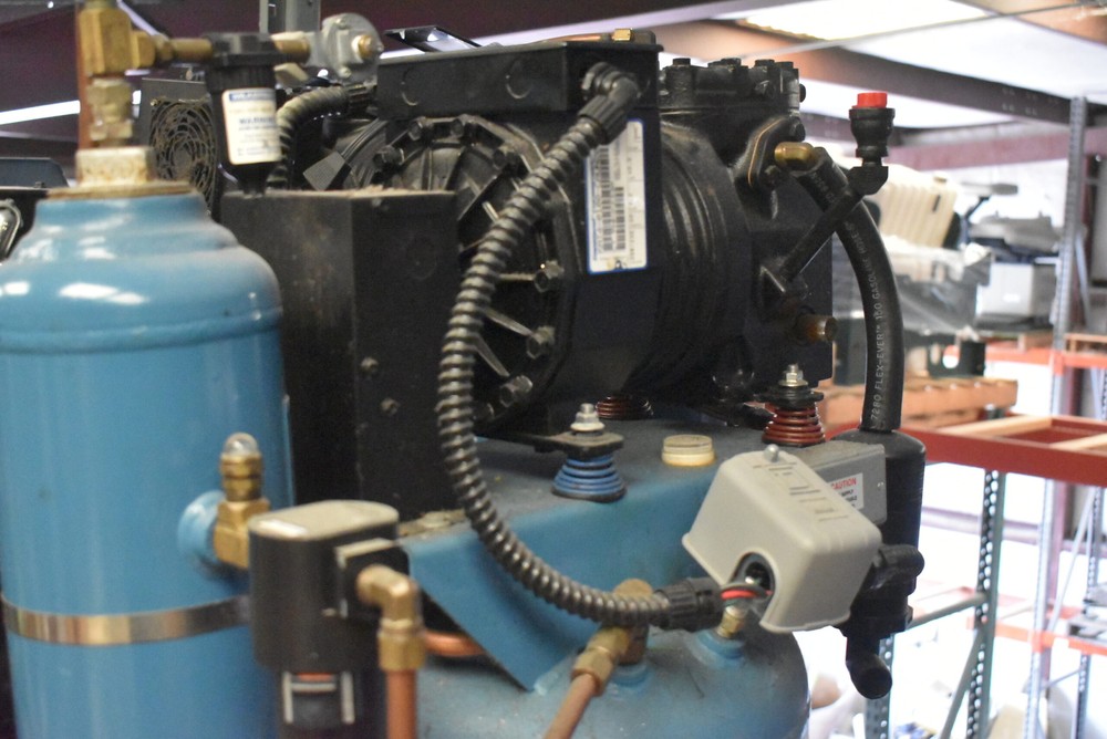 DentalEZ CA-661 Dental Air Compressor – Used