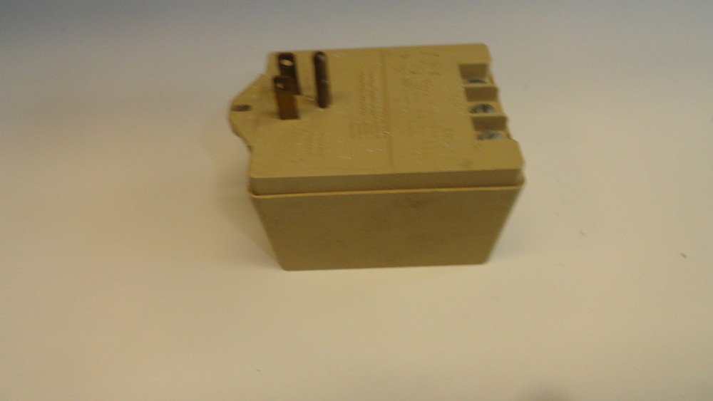 ZZ13: BASLER ELECTRIC Be116245Caa Adapter