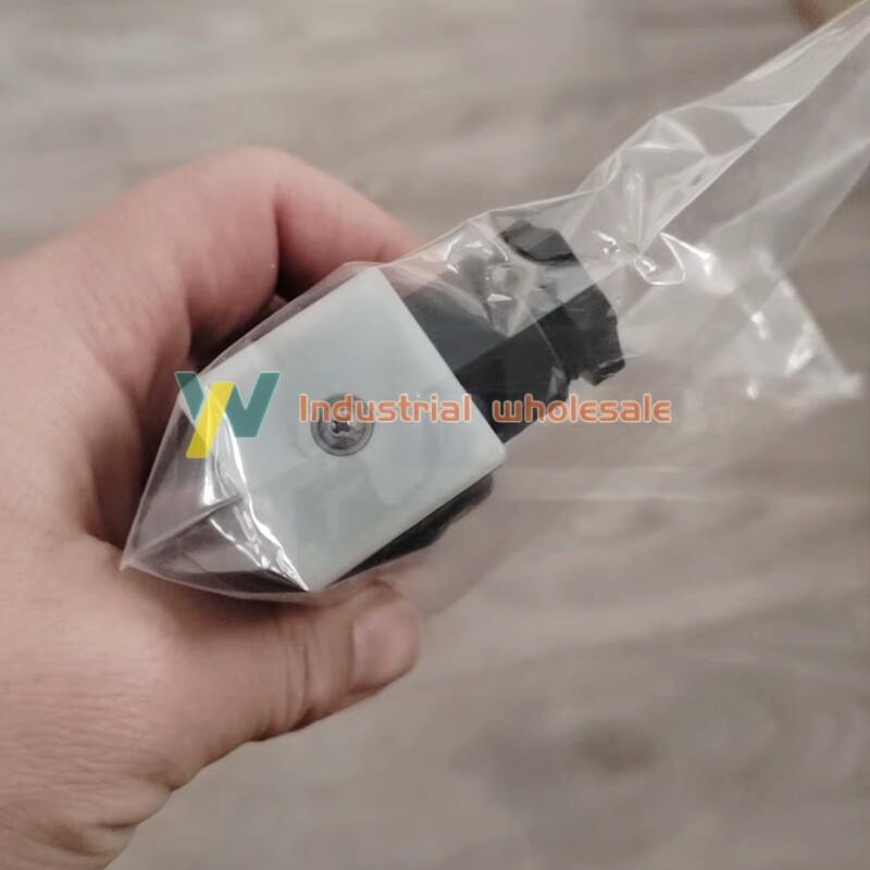 1PC New VR2D.1/L24 for HYDAC Hydraulic Blockage Indicator