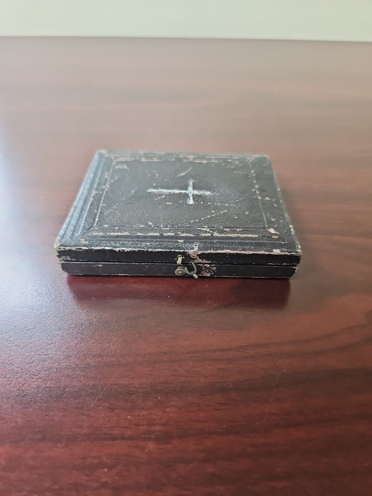 Vintage 3.5x4" Rosary Bible Case