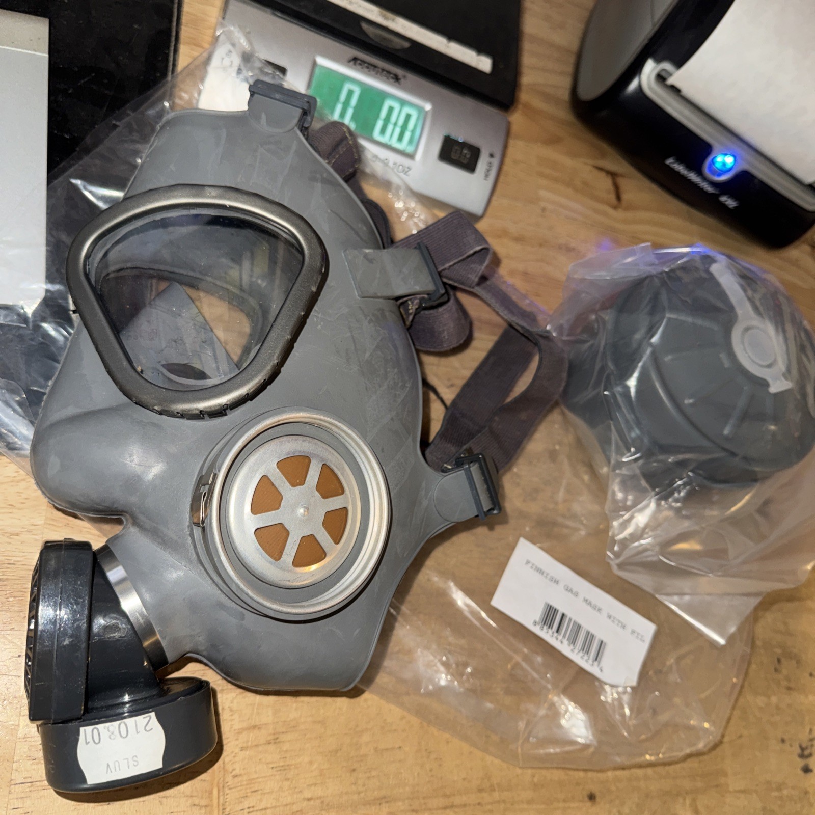 Finland Gas Mask New/Old Stock Clear Insert NATO 40mm Filter NBC Nuke Army Surpl