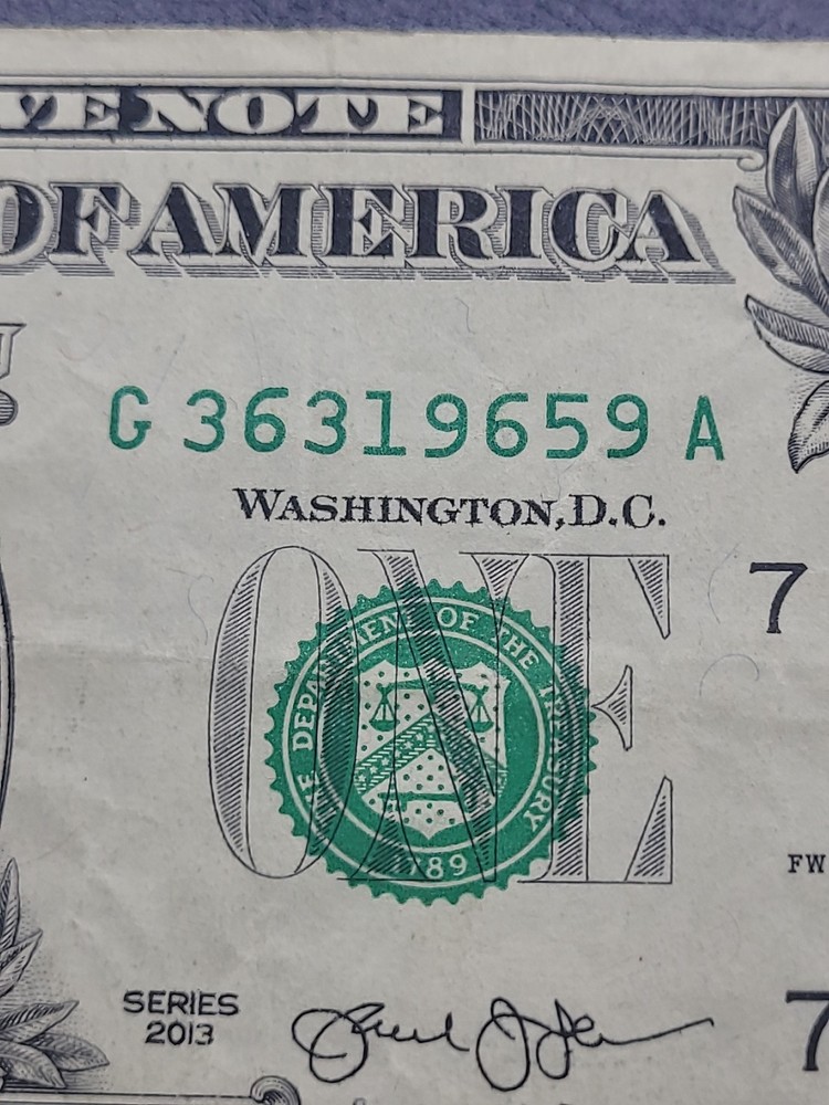 2013 One Dollar Error Over Ink Serial Number Is Diferent Color Error