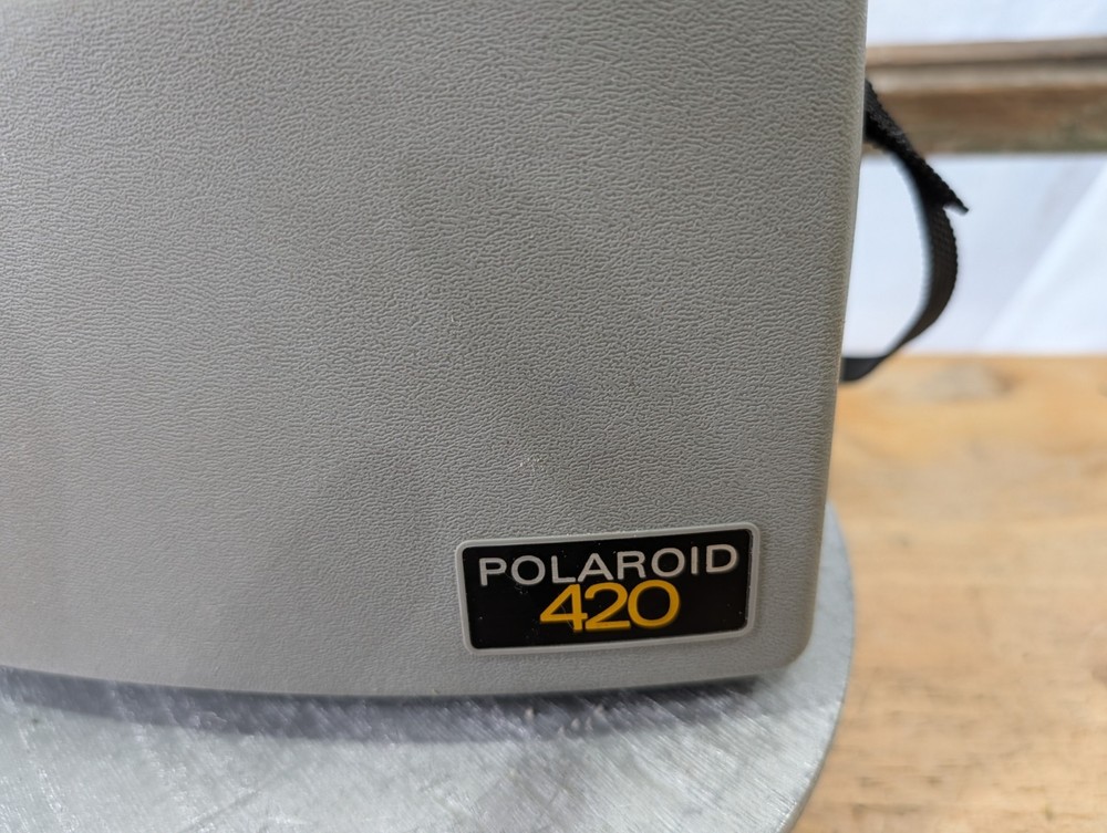 Polaroid Focused Flash 420 Automatic Land Camera UNTESTED