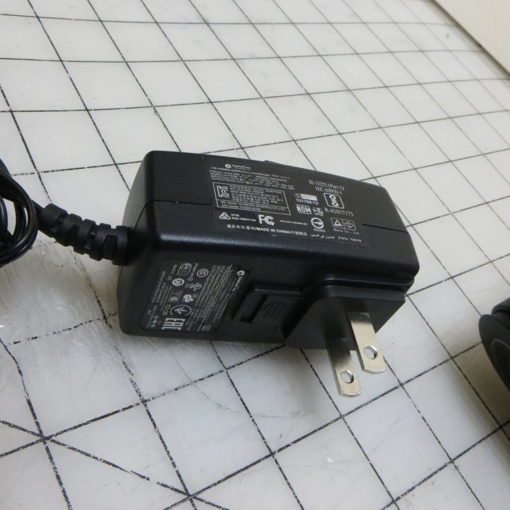 Barco Clickshare CSE-200 Wireless Screen-Sharing Presentation System