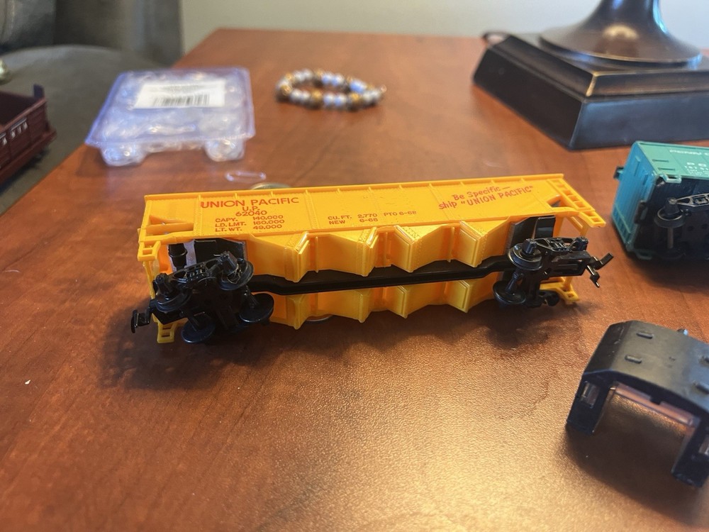 Tyco Mix Train Car Lot