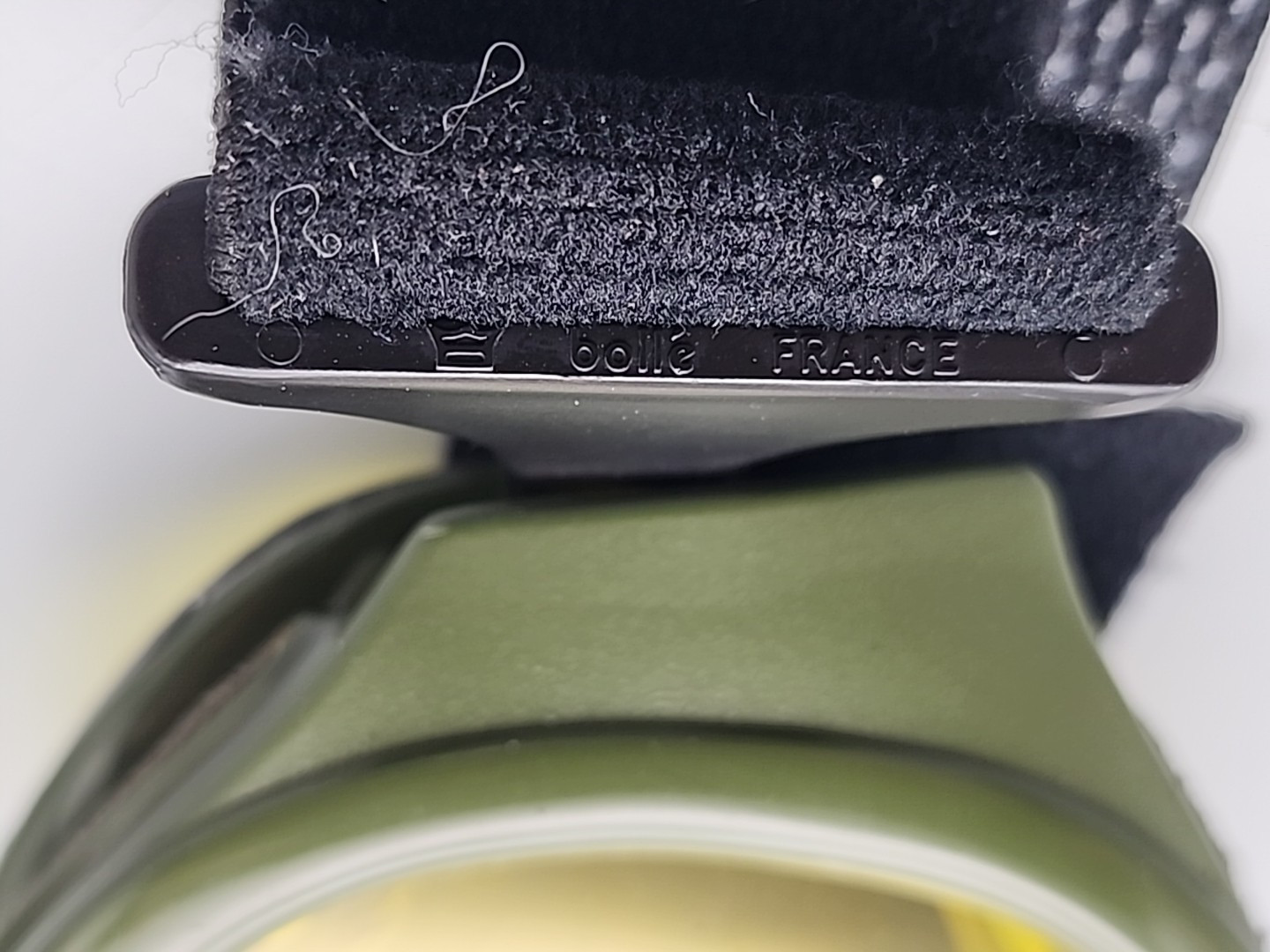 Vtg Bolle Commander Safety Goggles Green Frame Yellow tint Lens British Army NOS