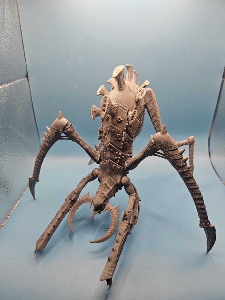 Grimdark Wargaming  40k likes Tyrant Space Bug Super Heavy Single Miniature x1
