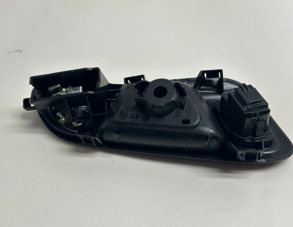 Ford Focus 2015-2018 Door Handle Left Driver Front Interior OEM