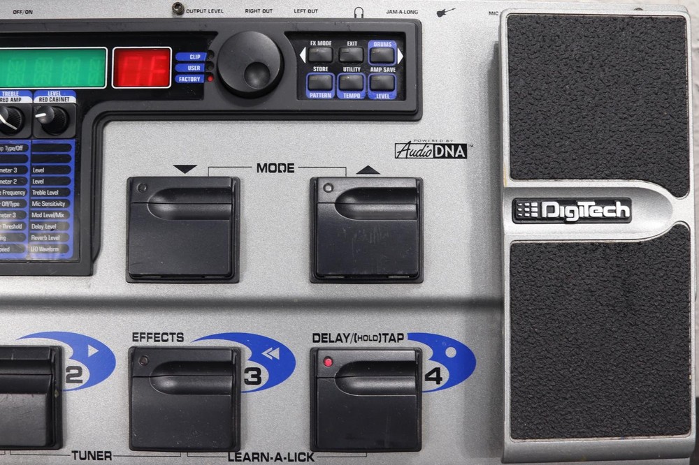 DigiTech GNX2 Multi-Effect Guitar Processor w Power Supply