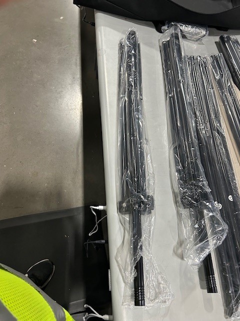 GENERIC 120" WHITE PROJECTOR SCREEN WITH 2 FOLDABLE STANDS - WHITE