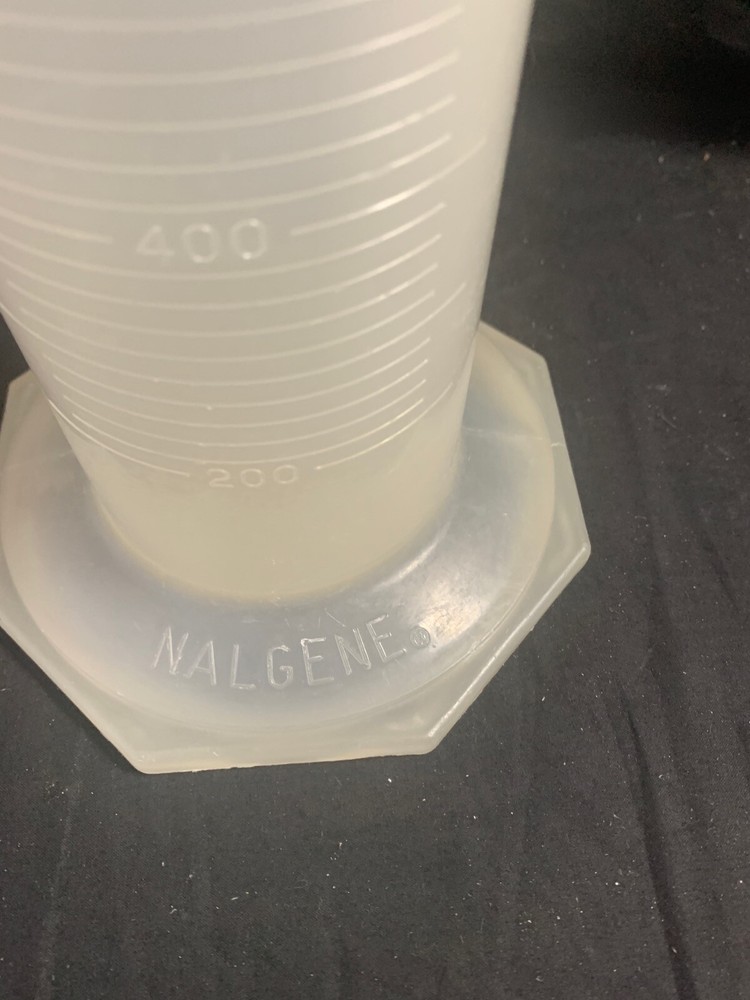NALGENE Plastic 2000mL Polypropylene Hexagon Base Graduated Cylinder 1/Pack