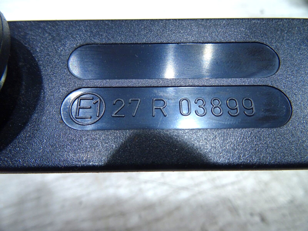 (AS) MERCEDES BENZ W211 E CLASS WARNING / HAZARD TRIANGLE E1 27R03899